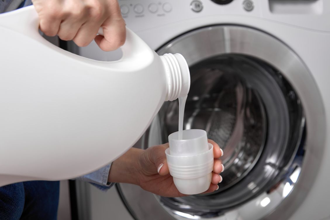 Nettoyer une machine à laver au bicarbonate de soude