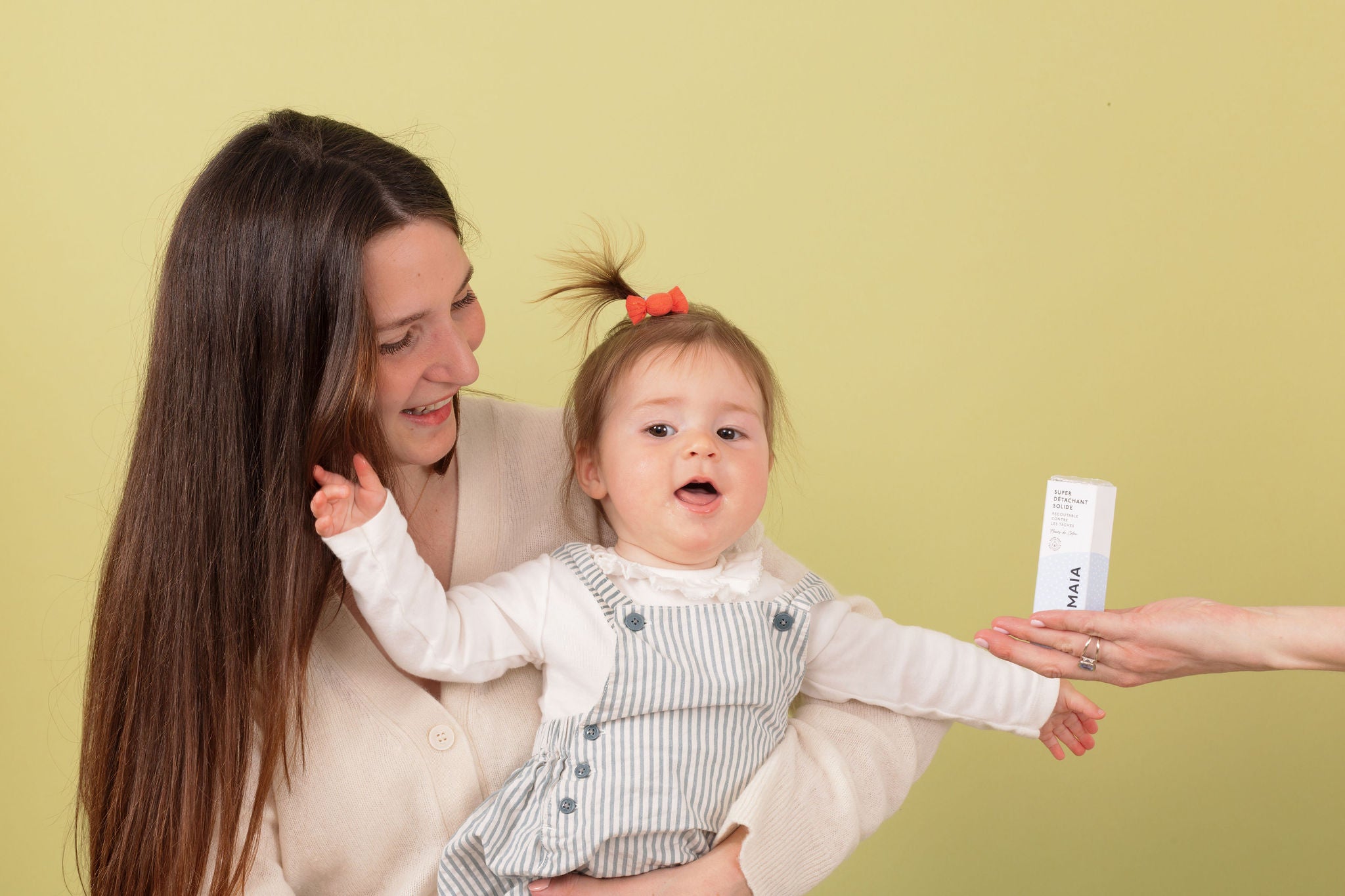 6 Astuces pour Détacher Efficacement les Vêtements de Bébé Naturellement